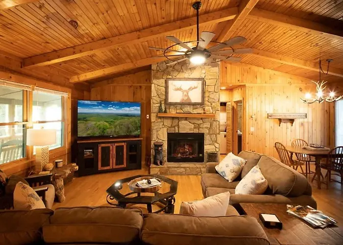 Cozy \'Grey Fox\' Cabin Between Boone & Blowing Rock