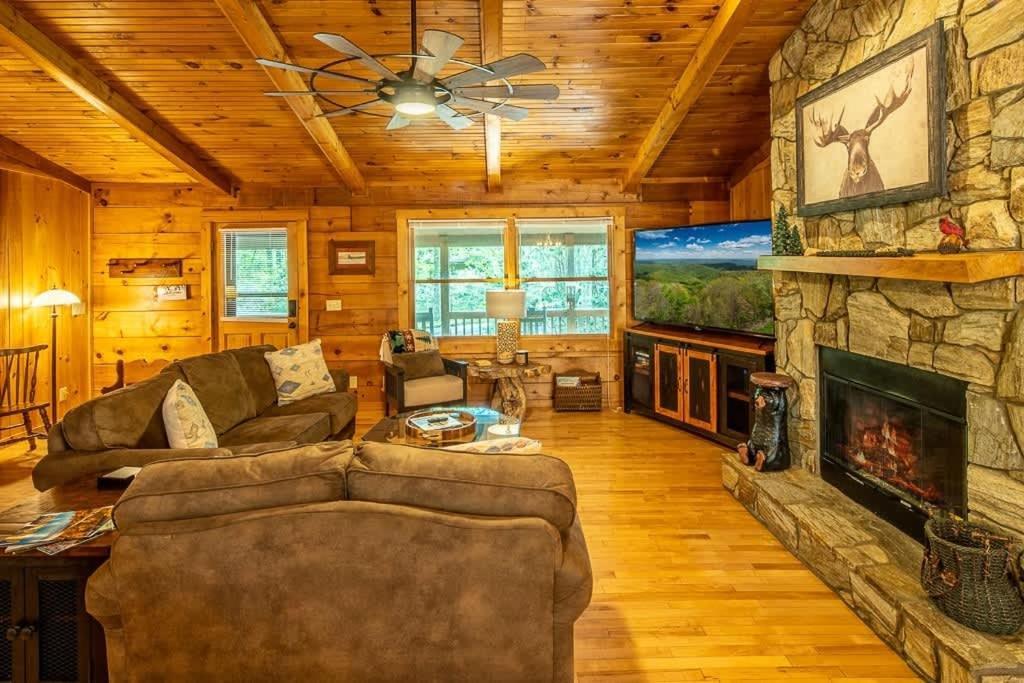 Cozy 'grey Fox' Between Boone & Blowing Rock
