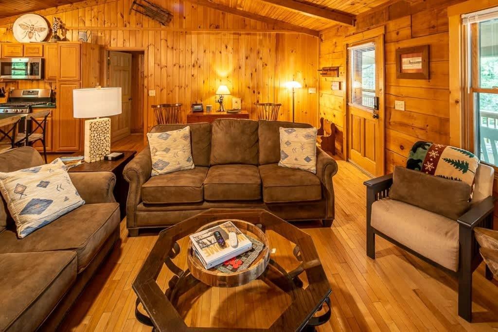 Cozy 'grey Fox' Between Boone & * Blowing Rock